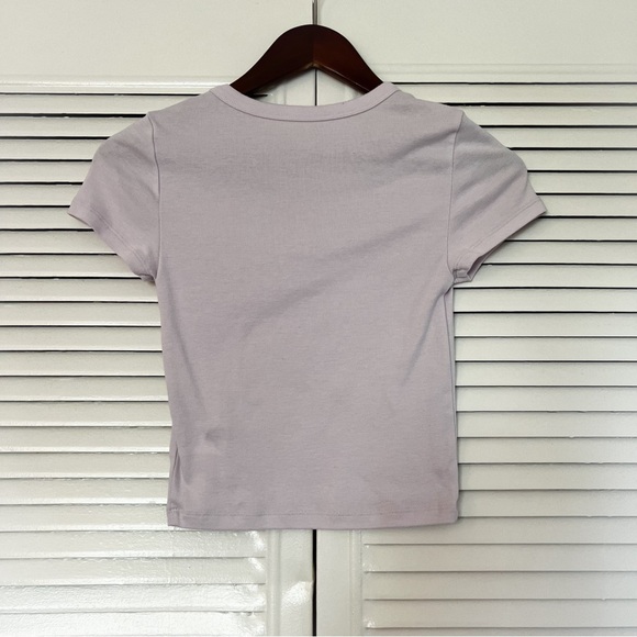 American Eagle | Peace Sign Embroidered Graphic Baby Tee - Picture 3 of 5